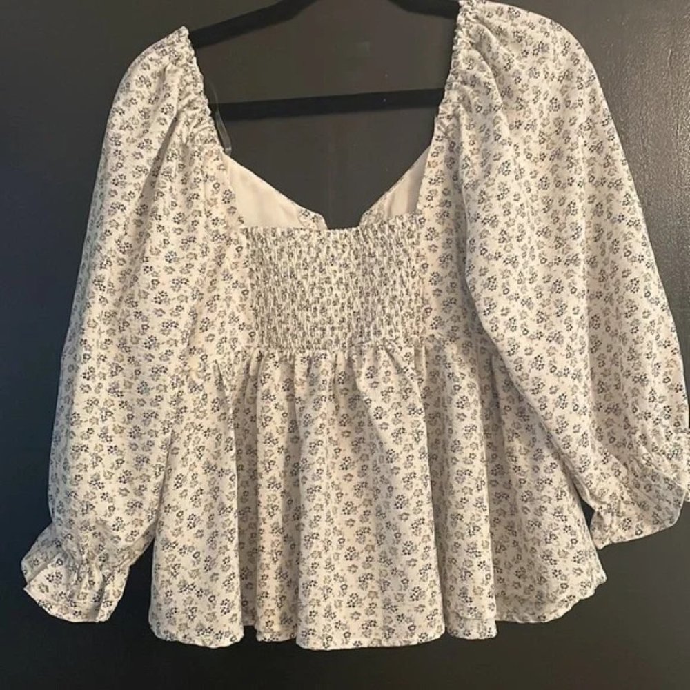Fabrik Fab'rik Peasant Off Shoulder Baby Doll White w/Blue Floral Top Sz… - Picture 2 of 3